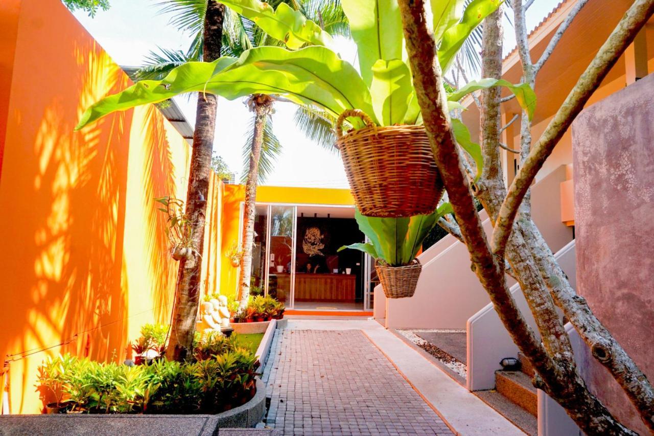 Signature Phuket Resort Чалонг Екстериор снимка