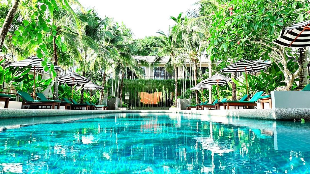 Signature Phuket Resort Чалонг Екстериор снимка
