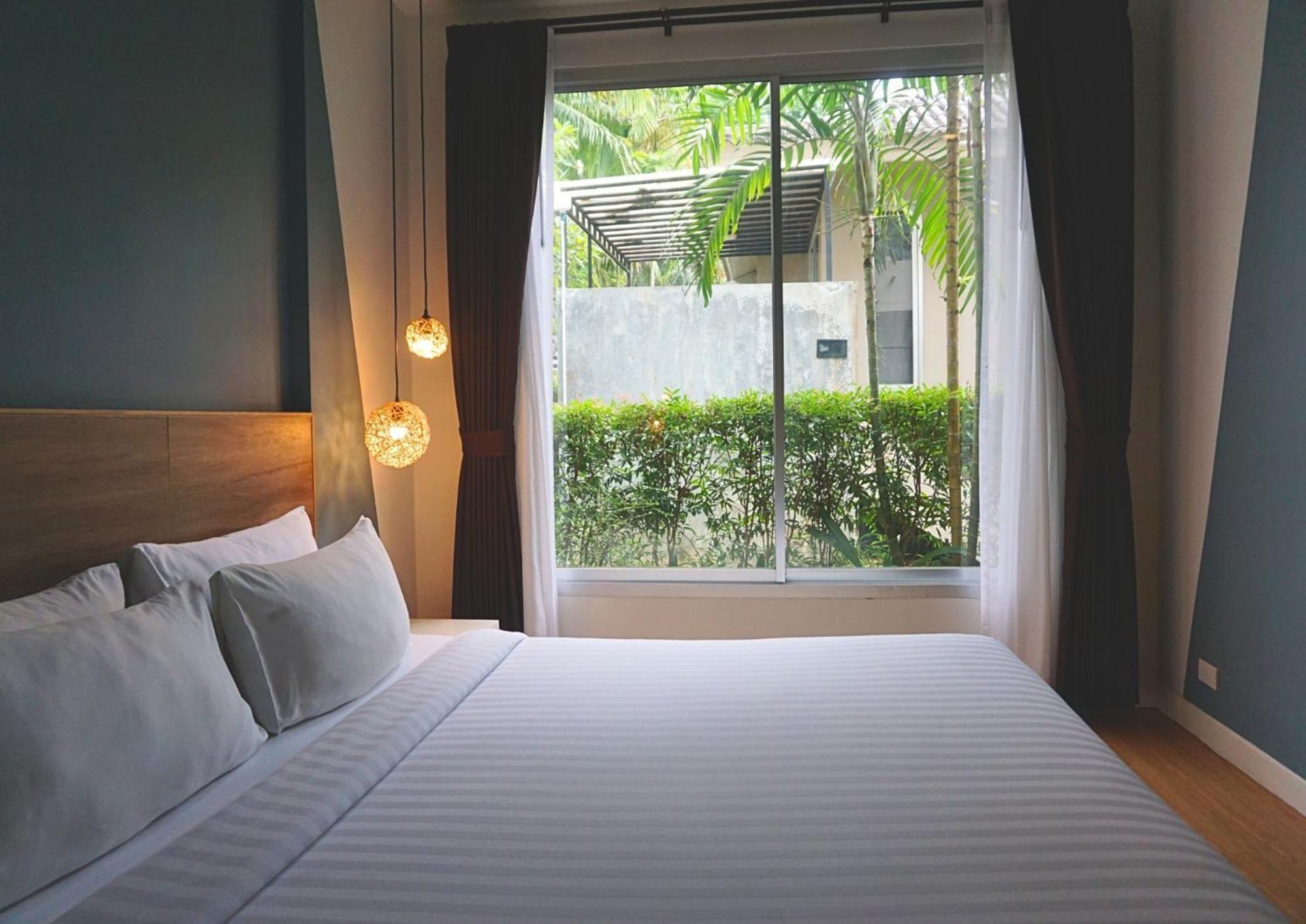 Signature Phuket Resort Чалонг Екстериор снимка