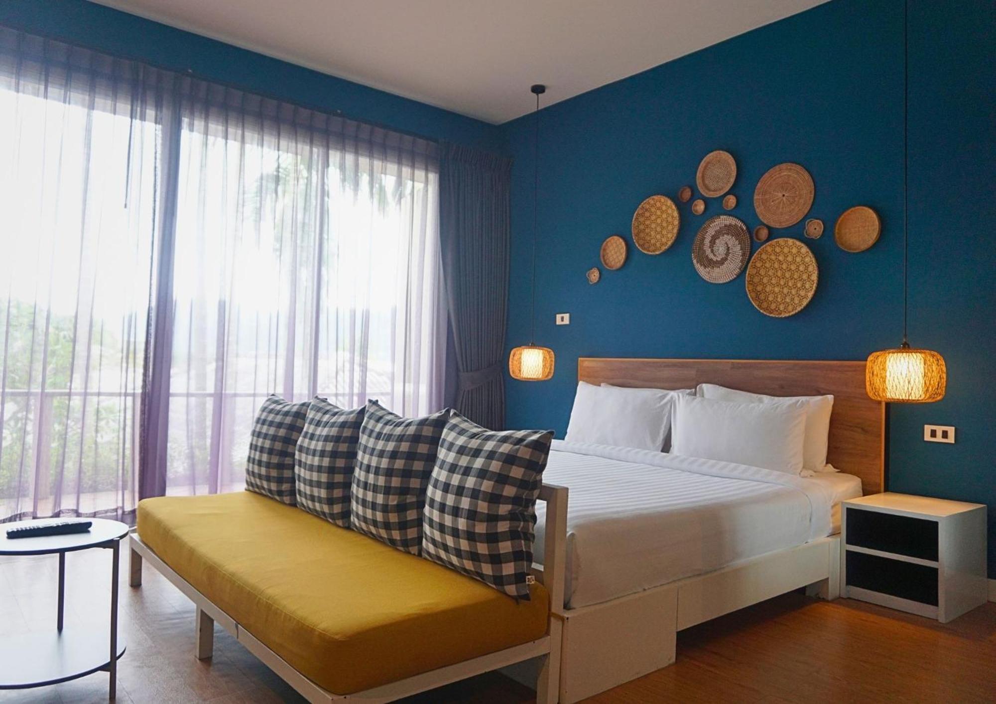 Signature Phuket Resort Чалонг Екстериор снимка