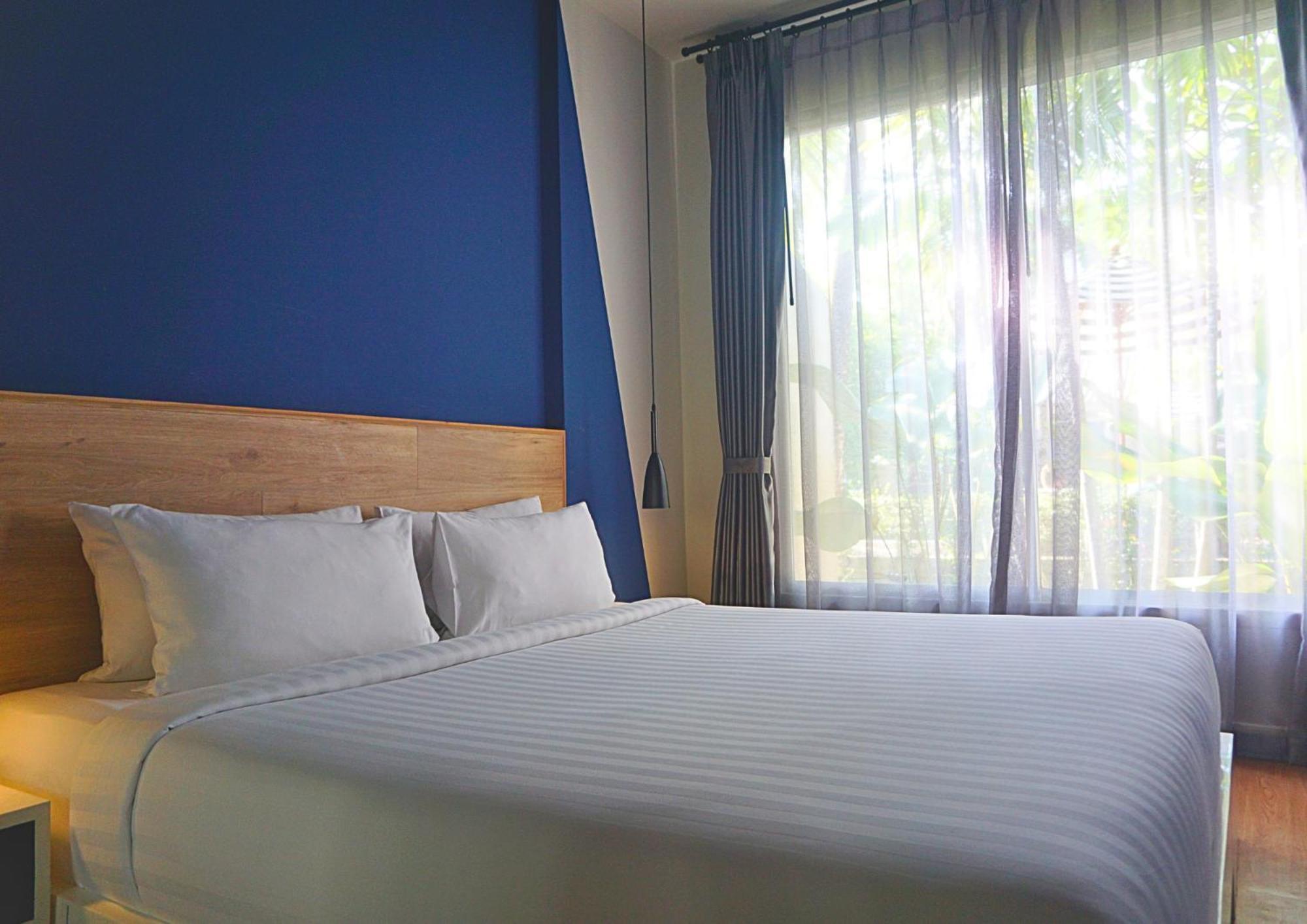 Signature Phuket Resort Чалонг Екстериор снимка